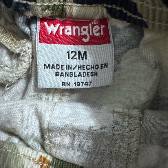 Wrangler Camouflage Dinosaur Print Shorts - Picture 4 of 4